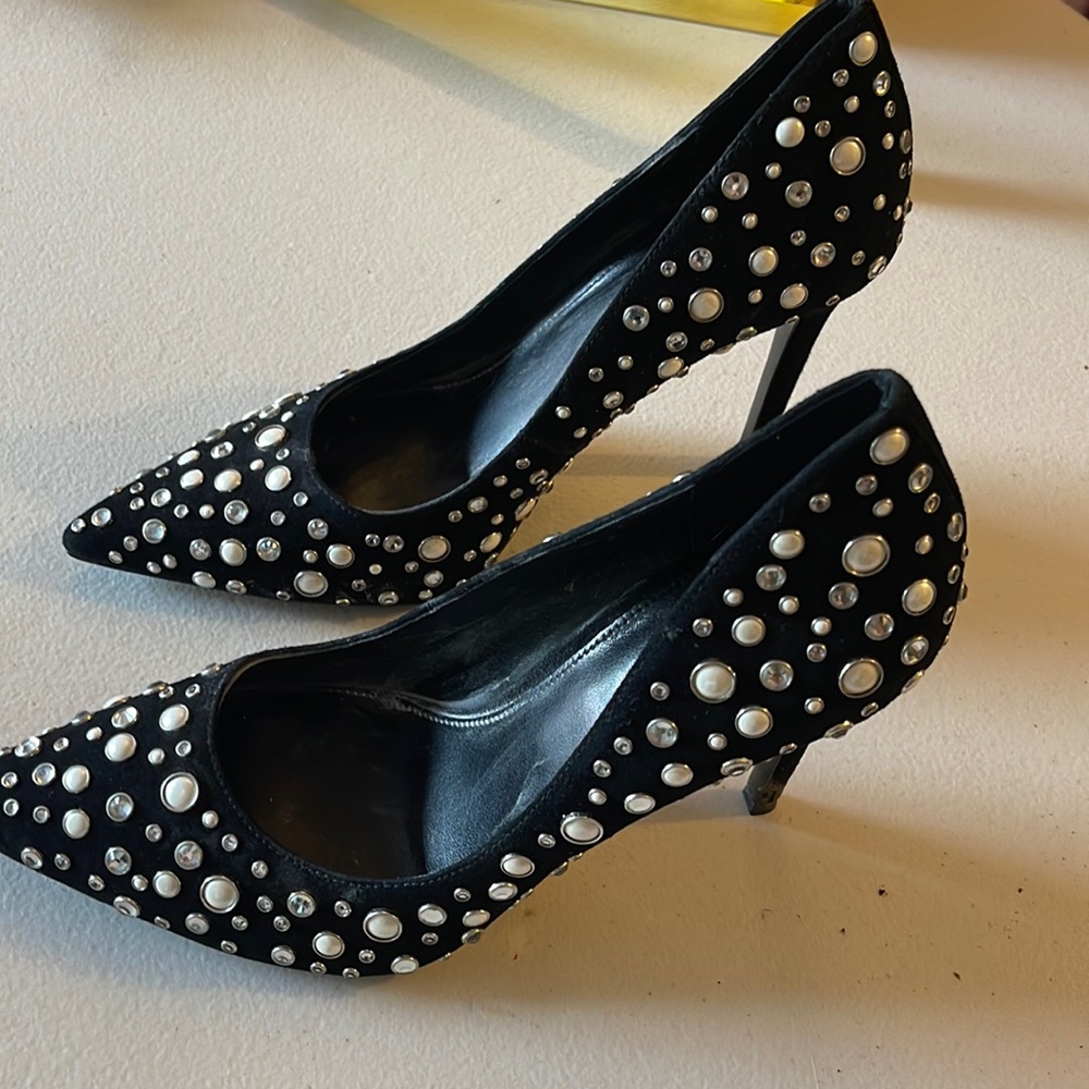 Michael Korea studded pumps